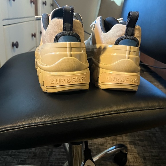 COPY - (Burberry Arthur sneakers , size 12 , Burberry shoe bag ) - Picture 12 of 13